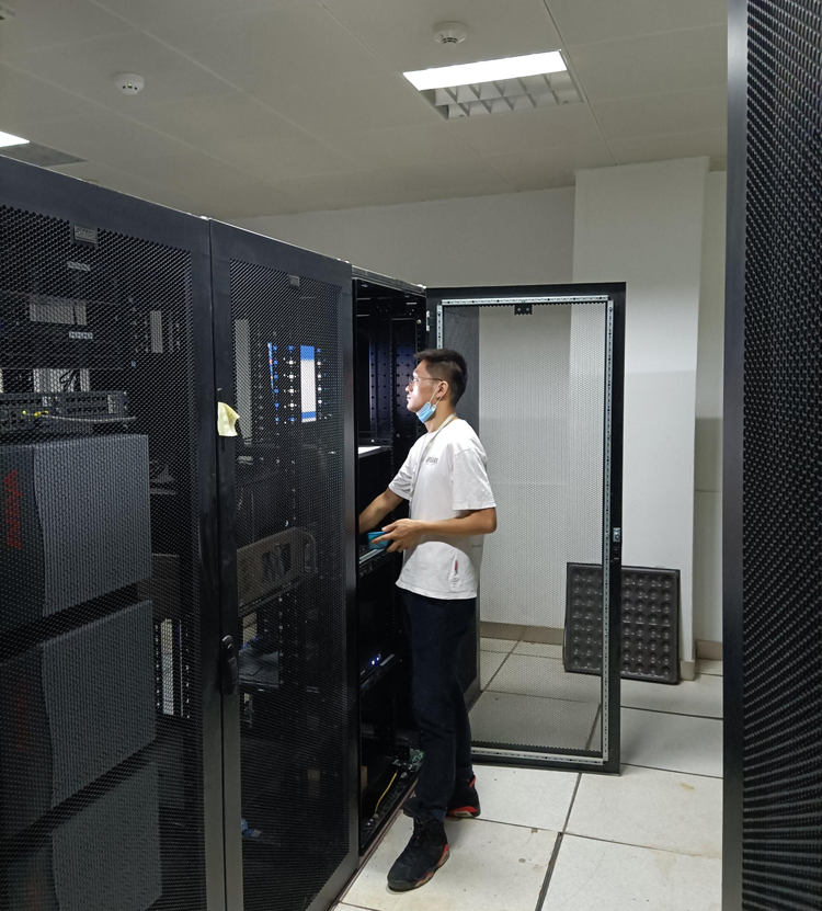 武汉泛海费尔蒙酒店机房监控 武汉泛海费尔蒙酒店机房监控